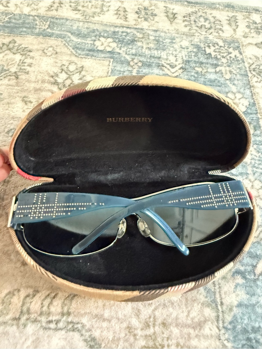 Burberry vintage sunglasses - Picture 4 of 5